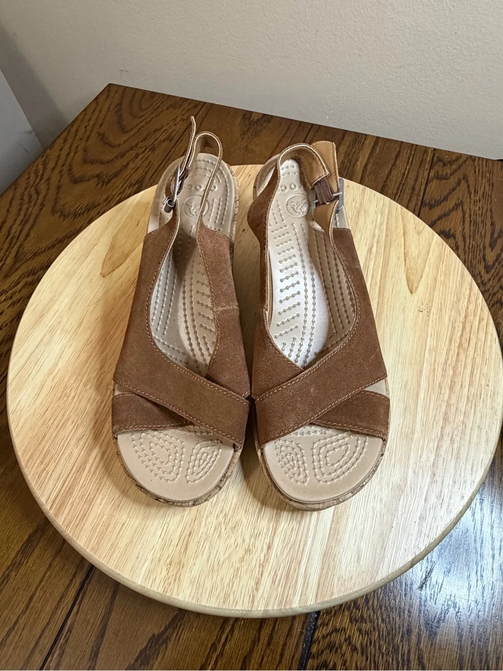 Crocs women’s A-Leigh Wedge sandals